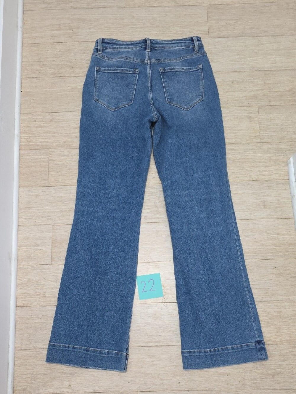 High-Rise Wide-Leg Jeans in Mid Blue - Picture 5 of 9